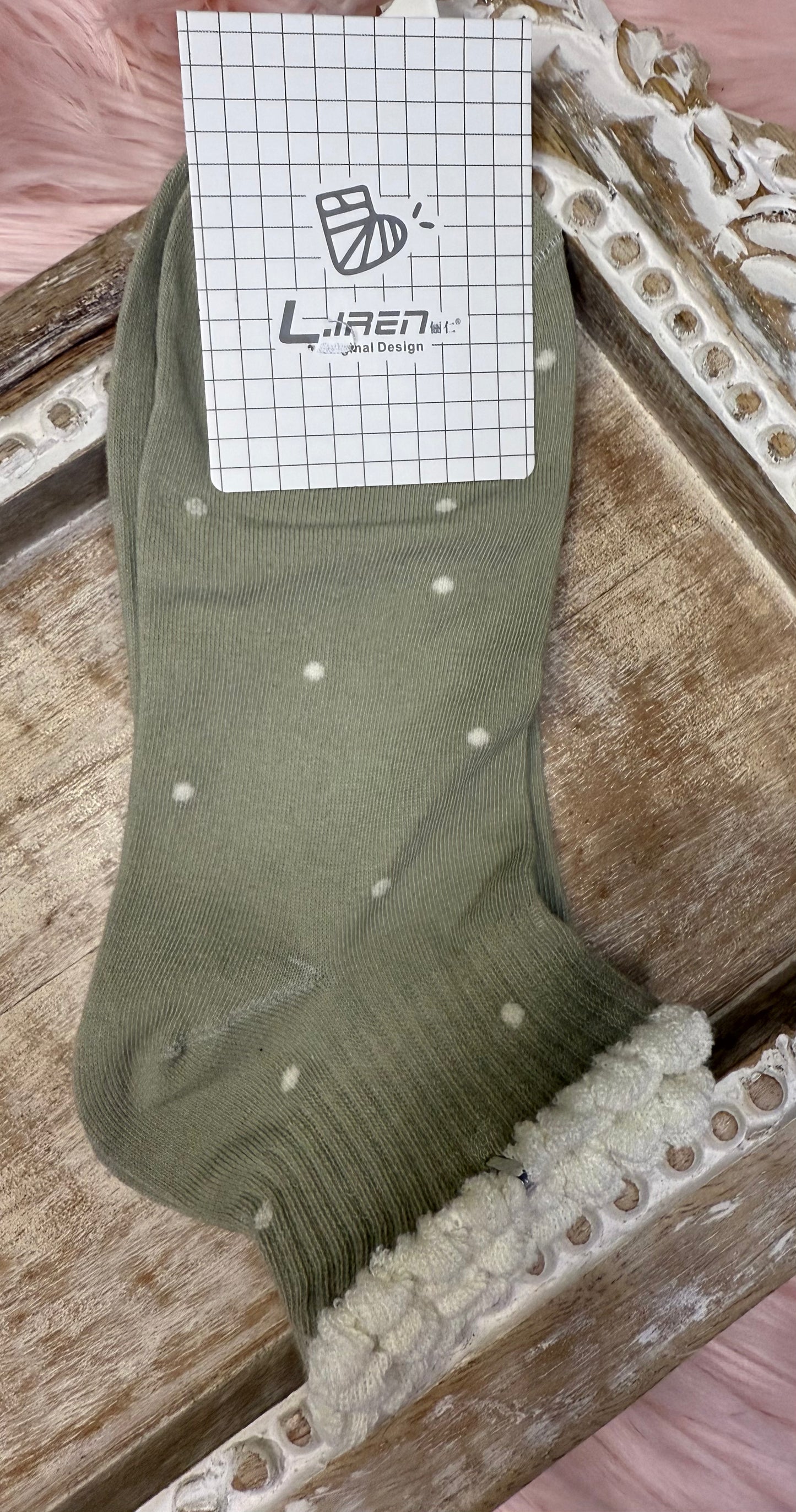 Ankle Socks with Crochet Ruffle