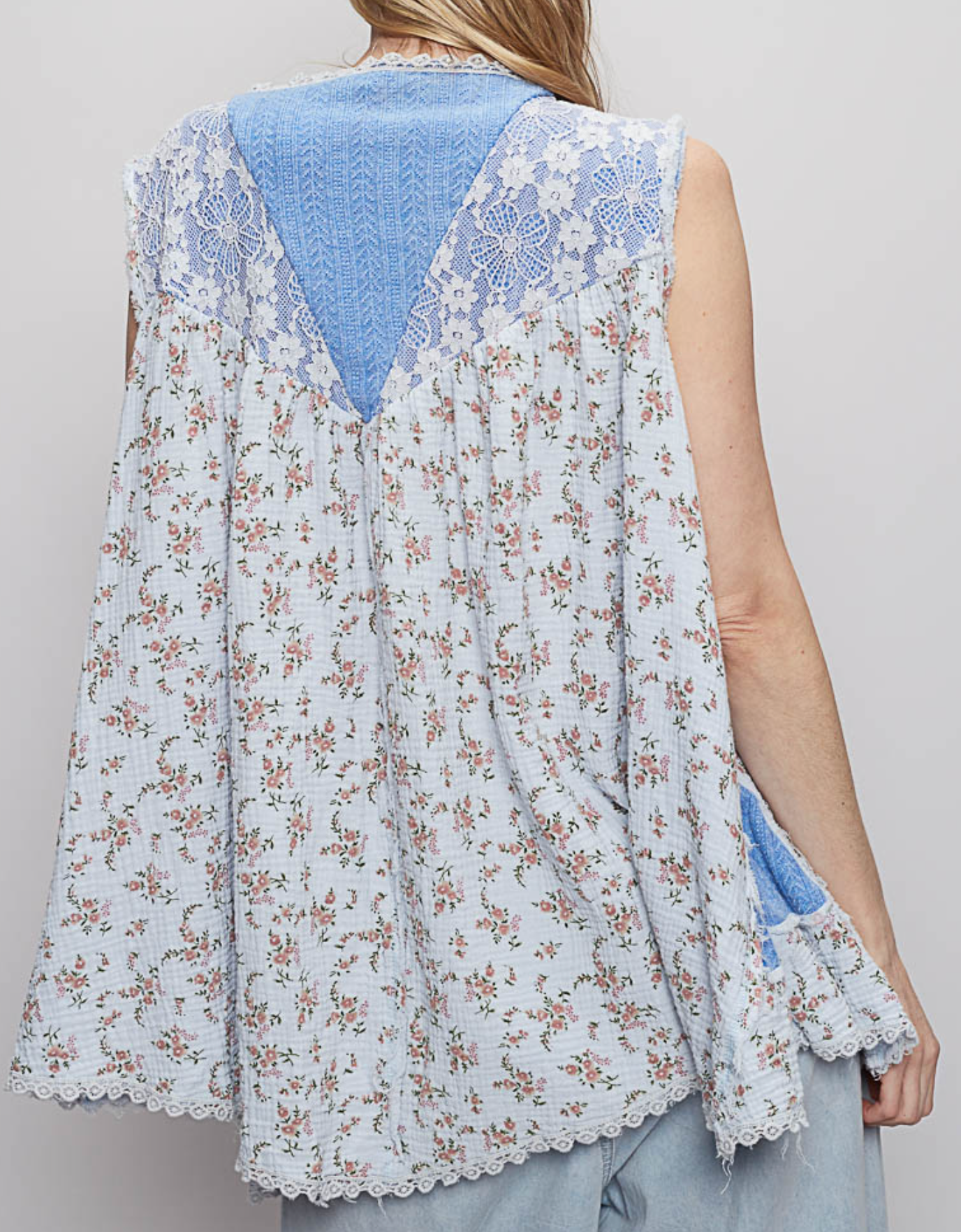 Sleeveless Cardigan with Pearl Detail and Floral Pattern