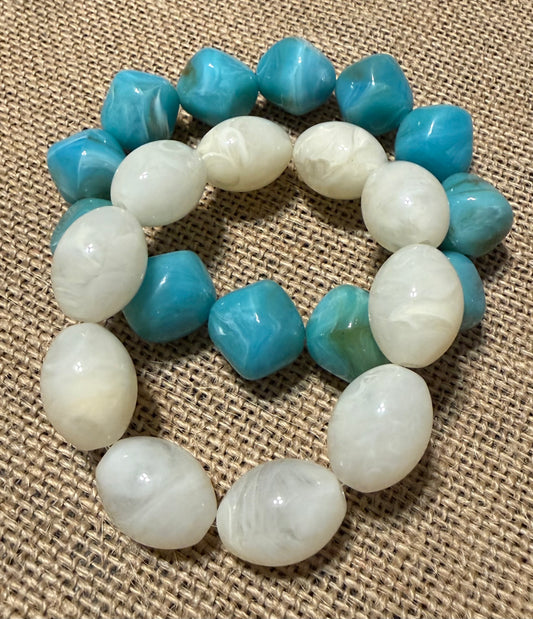 Acrylic Blue Bracelet Set