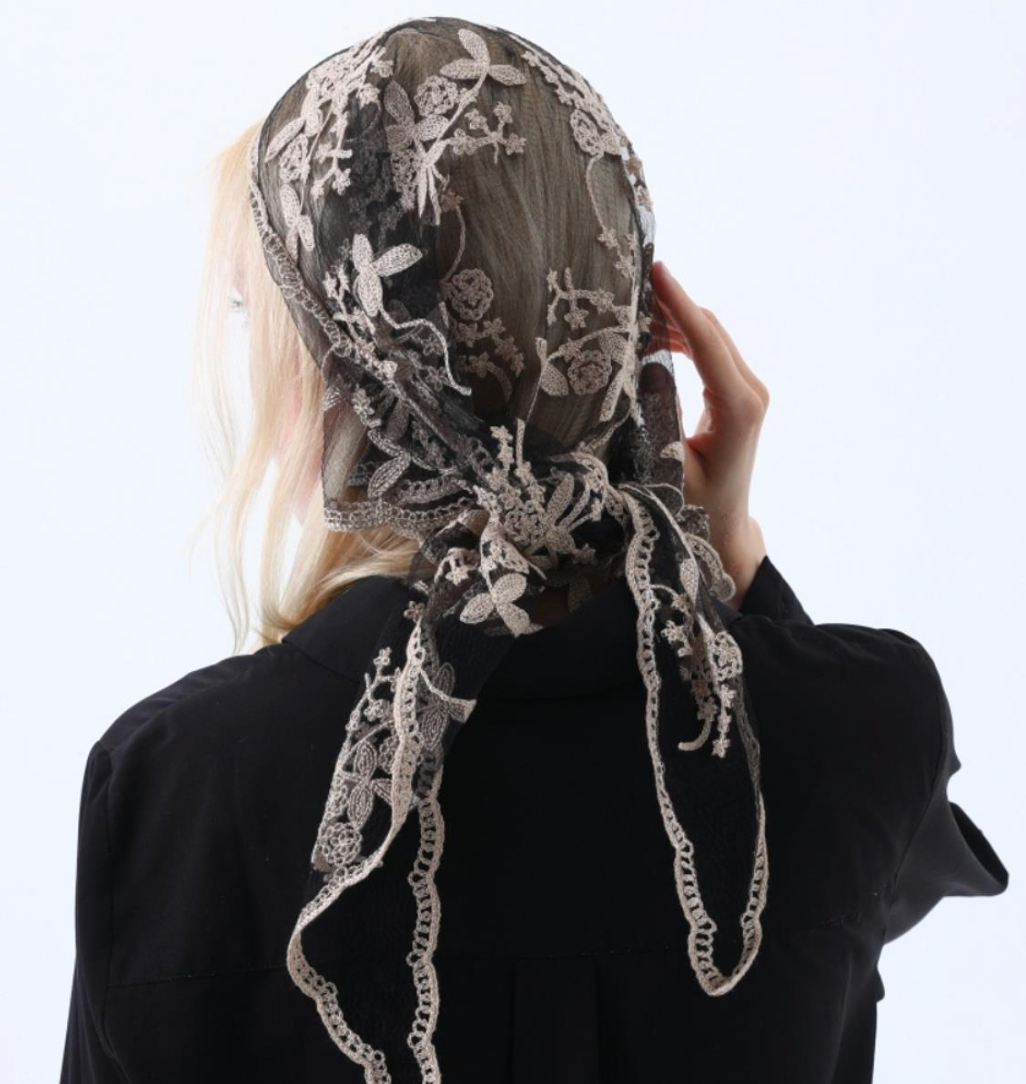 Flora Lace Bandana